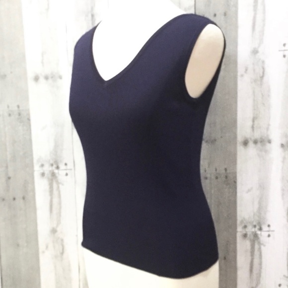 Sleeveless V-Neck Shell Knit Tank Top 89th & MADISON Blue S NWOT - Picture 2 of 7